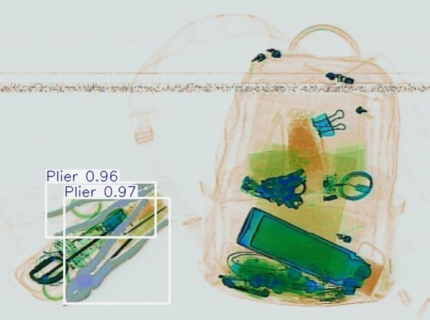 Detection preview by Segmentation_v8_large_300_train_300