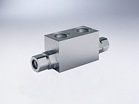 thumb_1222131848_17684